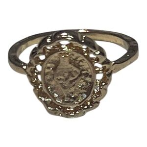 💖5/$10💖 Ring with Textured Centerpiece